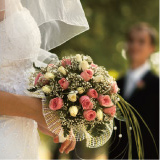 結婚式の衣装はタキシードコンシェルジュへ